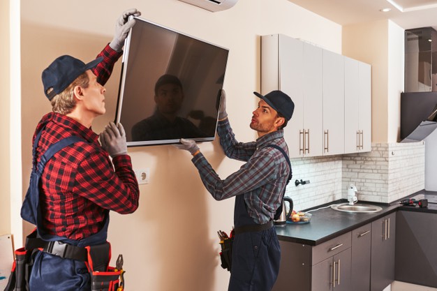 All You Need to Know When Considering TV Installers for Your Home